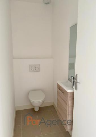 SEMUSSAC PROCHE COMMERCES