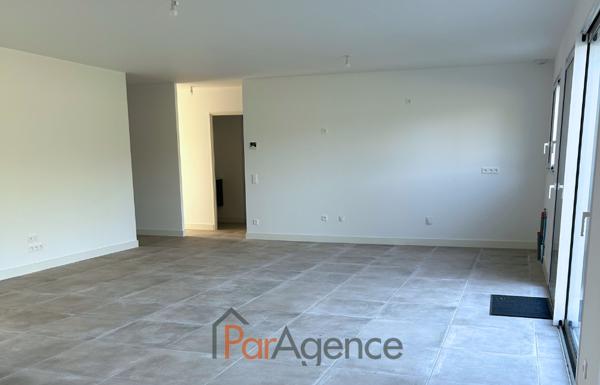 SEMUSSAC PROCHE COMMERCES