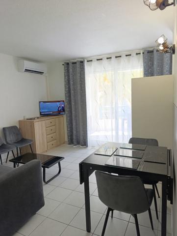 Charmant appartement 2 pièces à PORT FRÉJUS