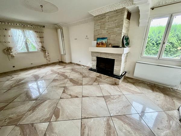 Maison Cergy 6 pièce(s) 155 m2 €460 000 ** - Référence 2046