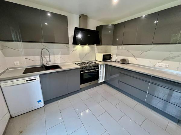 Maison Cergy 6 pièce(s) 155 m2 €460 000 ** - Référence 2046