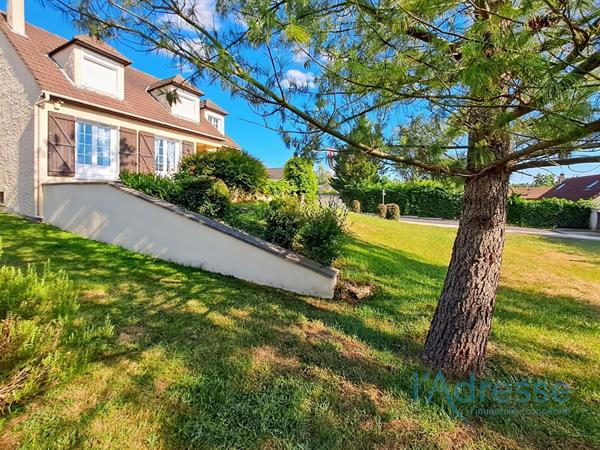 ARPAJON ? Belle maison familiale avec terrain constructible ? 150 m² habitables sur 1400 m² de terrain