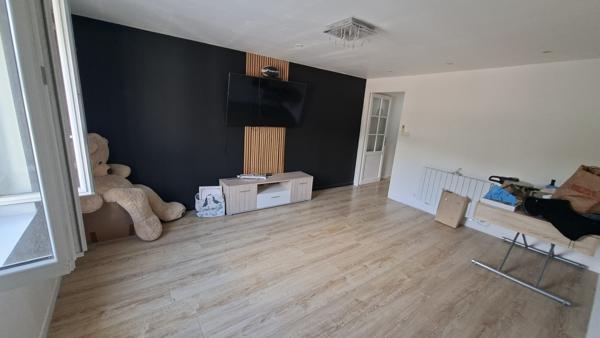 À vendre à Voiron, Appartement T4 / 3CH.