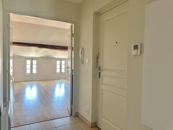 Immeuble mixte – 4 logements et commerce – Hyper-centre de Saintes