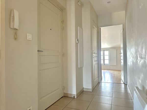 Immeuble mixte – 4 logements et commerce – Hyper-centre de Saintes