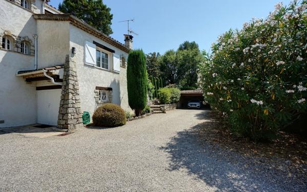 Maison à vendre    4 pièces • 147 m2 Mouans-Sartoux