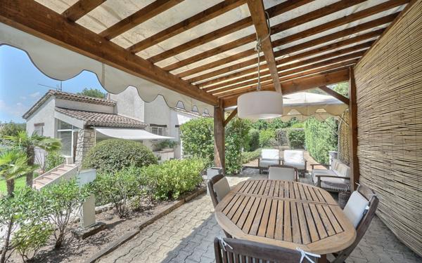 Maison à vendre    4 pièces • 147 m2 Mouans-Sartoux