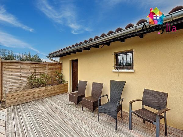 Saint-Germain-Laval (42260) A VENDRE - SECTEUR SAINT-GERMAIN-LAVAL - CHARMANTE MAISON EN PIERRES, 4 CHAMBRES, TERRAIN ET PISCINE