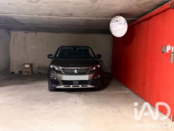 Parking à vendre 15 m² Versailles