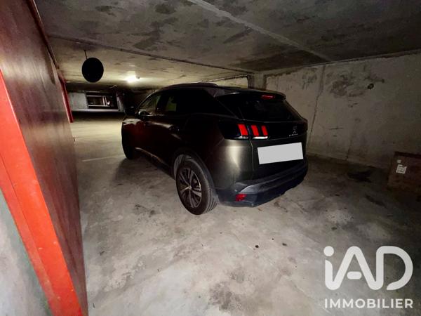 Parking à vendre 15 m² Versailles