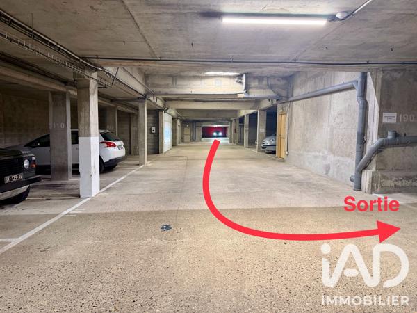 Parking à vendre 15 m² Versailles