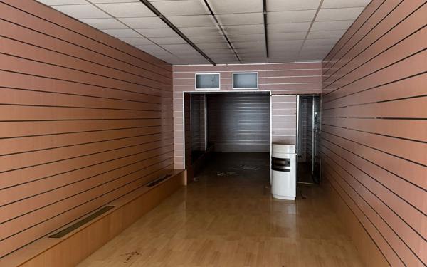 Immeuble à vendre    2 pièces • 200 m2 Saint-Quentin