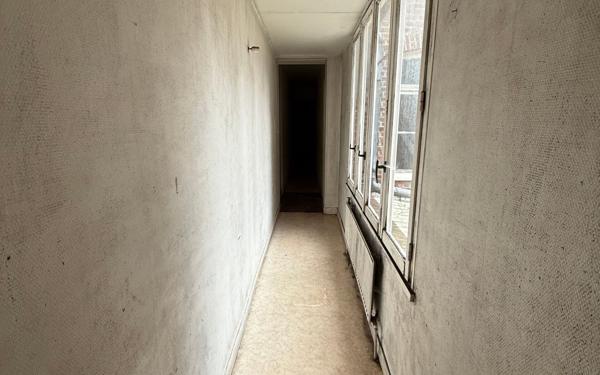 Immeuble à vendre    2 pièces • 200 m2 Saint-Quentin