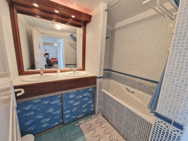 BEAU F3 MEUBLÉ LONGUE DUREE ST GILLES MONT ROQUEFEUIL