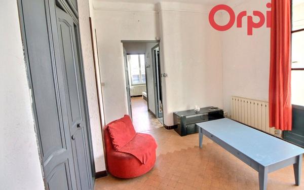 Appartement à vendre    3 pièces • 54,30 m2 Marseille 2