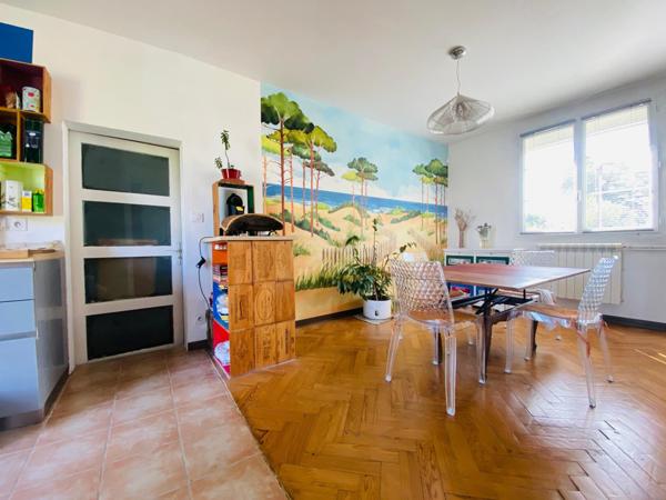 CENON – Maison rénovée 122 m² – Parcelle 813 m² – 4 chambres – Jardin, potager – Dépendance – Cave – Garage – Hammam