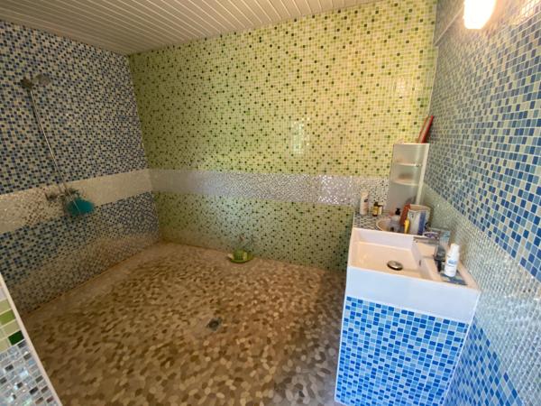 CENON – Maison rénovée 122 m² – Parcelle 813 m² – 4 chambres – Jardin, potager – Dépendance – Cave – Garage – Hammam