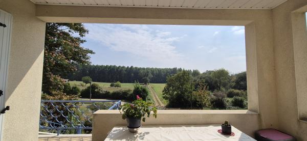Maison à 5 min du centre de Ruffec avec Vue Exceptionnelle