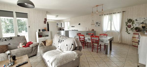 Maison à 5 min du centre de Ruffec avec Vue Exceptionnelle