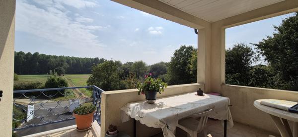 Maison à 5 min du centre de Ruffec avec Vue Exceptionnelle