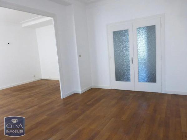 Appartement à louer 4 pièces 97.86m²