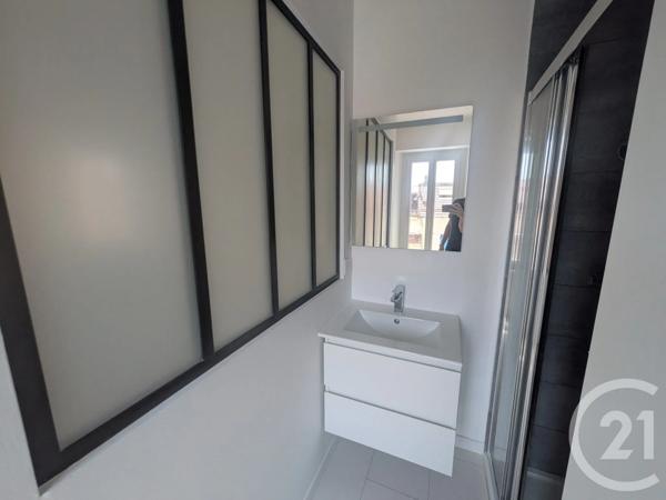 Appartement Studio à vendre  1 pièce - 21,80 m 2   TOULON  - 83