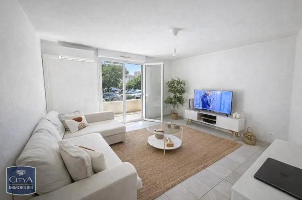 Appartement à louer 2 pièces 49.69m² Nîmes (30000)