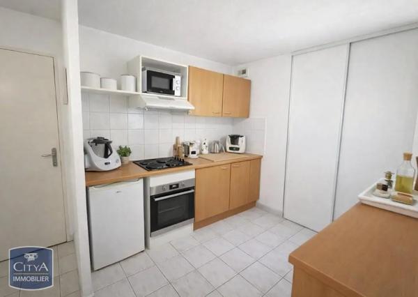 Appartement à louer 2 pièces 49.69m² Nîmes (30000)