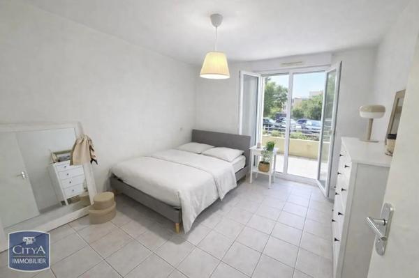 Appartement à louer 2 pièces 49.69m² Nîmes (30000)