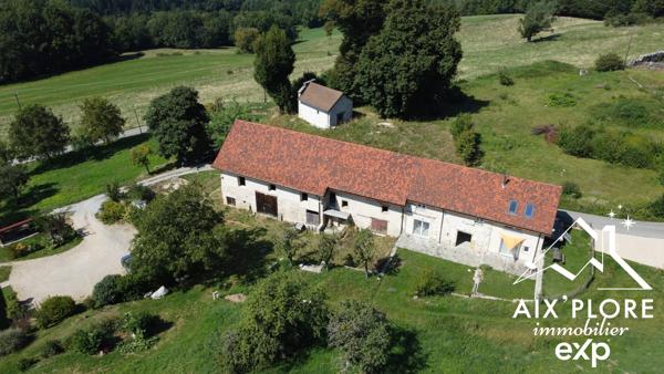 Grange de 592 m² sur parcelle de 889 m²