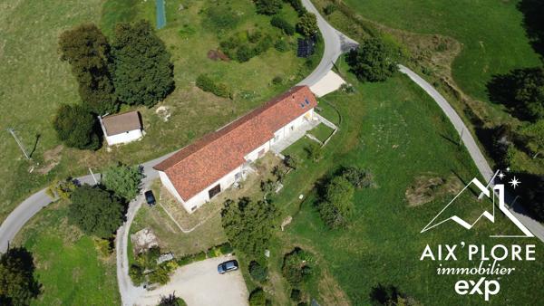 Grange de 592 m² sur parcelle de 889 m²