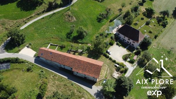 Grange de 592 m² sur parcelle de 889 m²