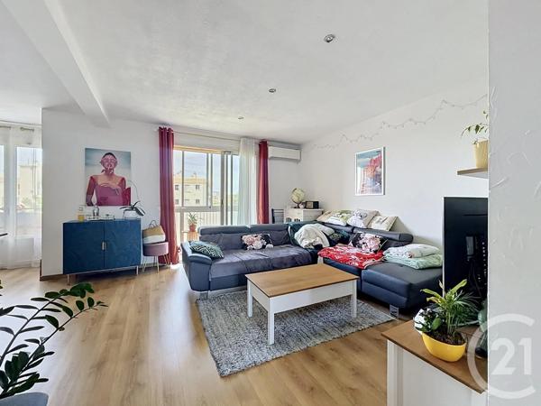 Appartement F3 à vendre  3 pièces - 61,33 m 2   ST RAPHAEL  - 83