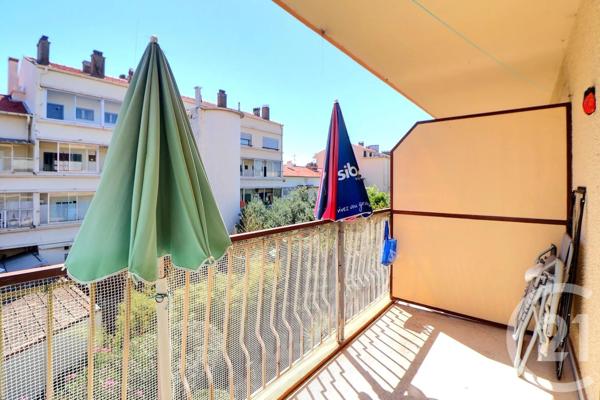 Appartement F3 à vendre  3 pièces - 61,33 m 2   ST RAPHAEL  - 83