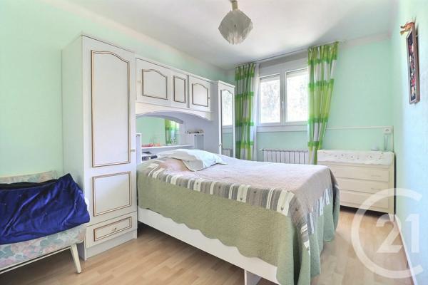 Appartement F3 à vendre  3 pièces - 61,33 m 2   ST RAPHAEL  - 83