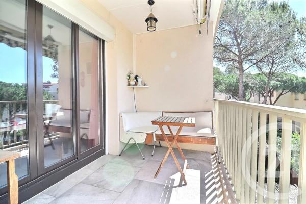 Appartement F3 à vendre  3 pièces - 61,33 m 2   ST RAPHAEL  - 83