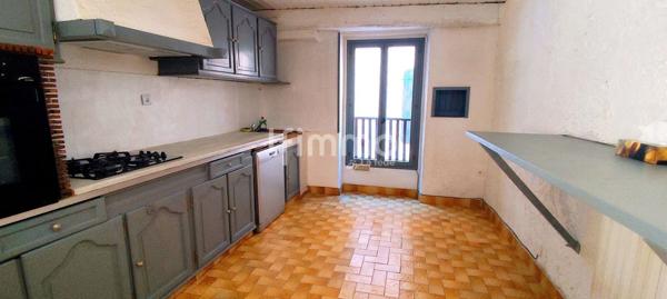 Mison de caractère 109 m², terrasses + garage, vie à pied