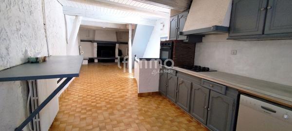 Mison de caractère 109 m², terrasses + garage, vie à pied