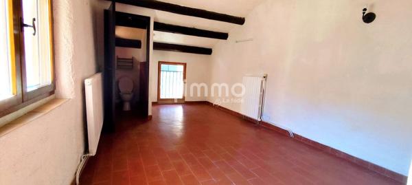 Mison de caractère 109 m², terrasses + garage, vie à pied