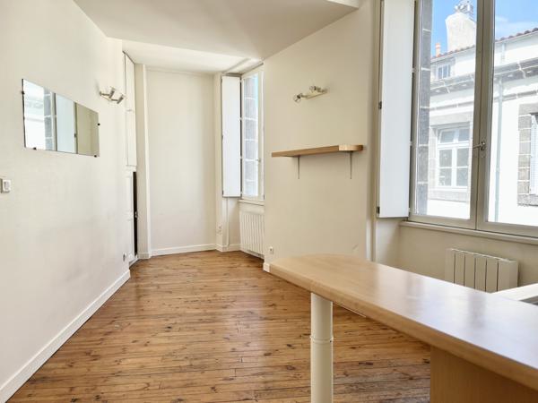 1 avenue des Etats Unis – 63000 CLERMONT-FERRAND