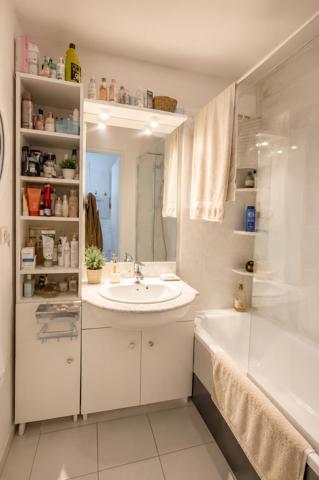 Appartement
         3 pièces
        - 66 m² Exclusivité 235 000 € *