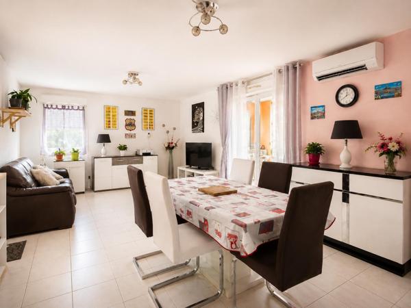 Appartement
         3 pièces
        - 66 m² Exclusivité 235 000 € *