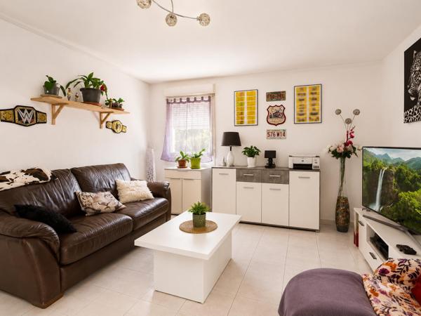 Appartement
         3 pièces
        - 66 m² Exclusivité 235 000 € *