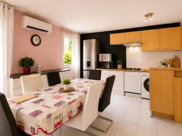 Appartement
         3 pièces
        - 66 m² Exclusivité 235 000 € *