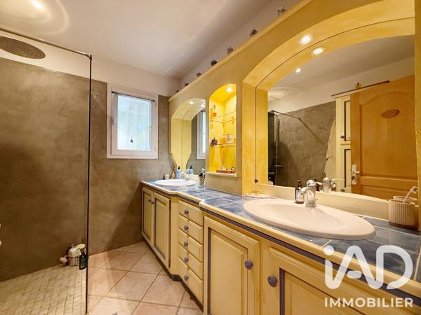 Maison à vendre 3 pièces 95 m² Hyères