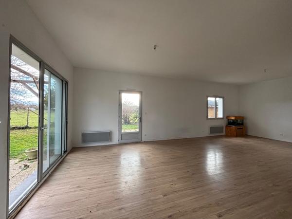 Les Rosiers sur Loire - À vendre – Maison 5 pièces - 3 chambres avec jardin