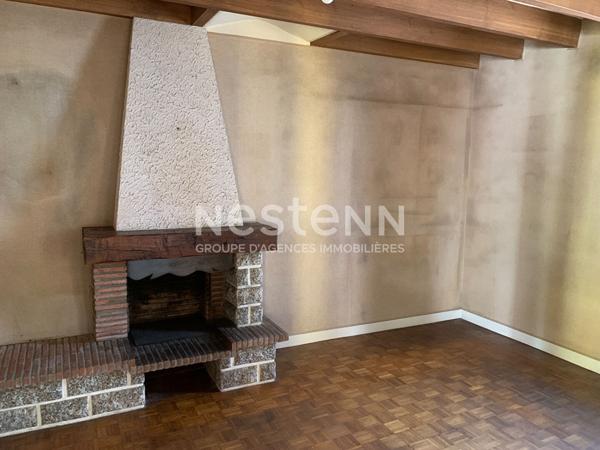 Ensemble de deux maisons dans le centre de Moncoutant Sur Sèvre 9 pièce(s)