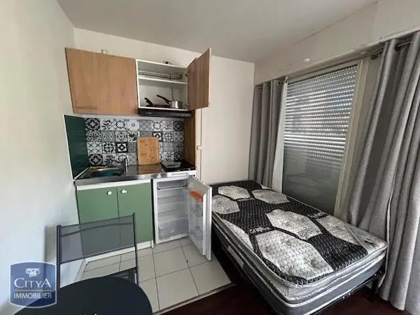 Appartement à louer 1 pièce 15.75m² Pau (64000)