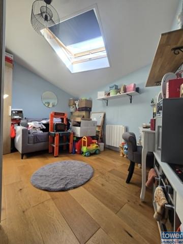 Maison
                                                                                                                                                                                                                                                                                                                        4 pièce(s)                                                                                                                                                                                                          2 chambre(s)                                                                                                                                                                                                          62  m²