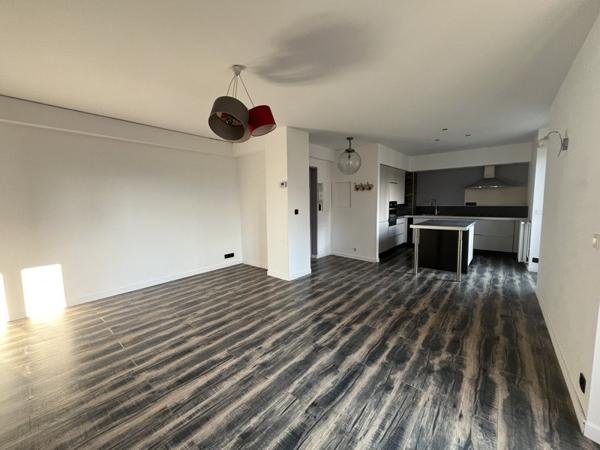 Appartement à louer 780 € CC Tarbes 3 p 82 m² DPE C